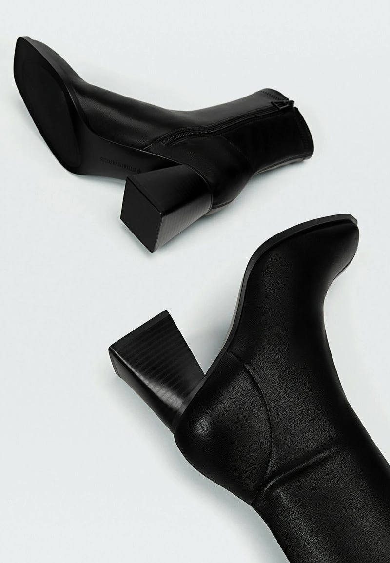 Stradivarius MIT HALBHOHEM ABSATZ - Ankle Boot - Black 5 Stradivarius MIT HALBHOHEM ABSATZ - Ankle Boot - Black – Bild 5