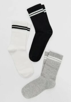 Stradivarius 3-PACK - Socken - Black -Stradivarius Deutschland Verkaufs-Shop 4472fc08793e4706996cd7916d447a25