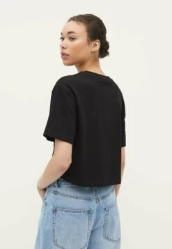 Stradivarius CROPPED - T-Shirt Basic - Black 8 Stradivarius CROPPED - T-Shirt Basic - Black -Stradivarius Deutschland Verkaufs-Shop 449ca2dd3b5c44e395919e819da29912