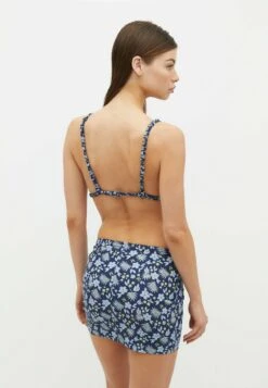 Stradivarius IN BATHING - Strandaccessoire - Royal Blue 8 Stradivarius IN BATHING - Strandaccessoire - Royal Blue -Stradivarius Deutschland Verkaufs-Shop 44e72dc749524085aa8023e035885666