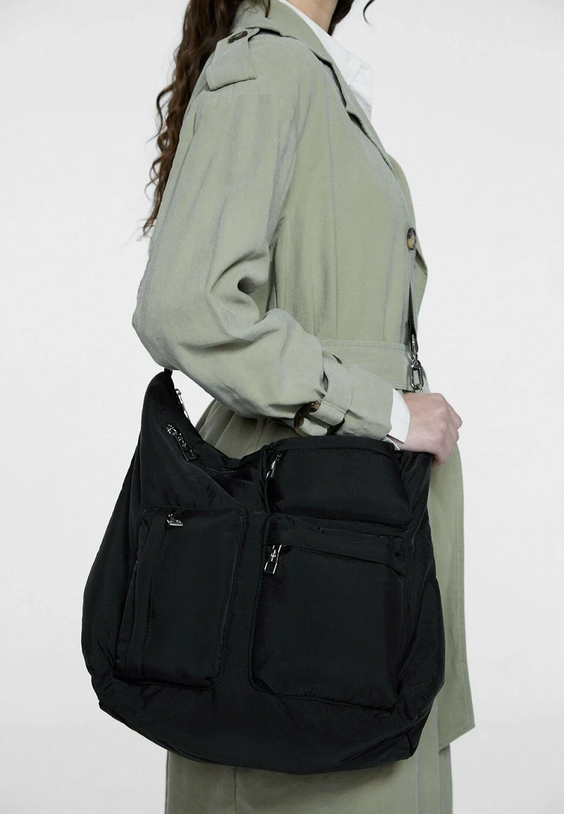 Stradivarius WITH POCKETS - Shopping Bag - Black 2 Stradivarius WITH POCKETS - Shopping Bag - Black – Bild 2