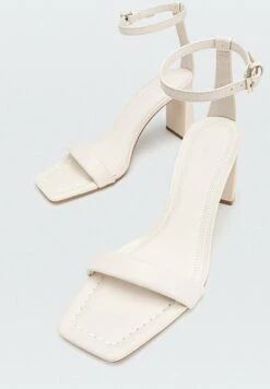 Stradivarius MIT GESTEPPTEN RIEMCHEN - Brautschuh - Off White -Stradivarius Deutschland Verkaufs-Shop 48ca45d4594e4abeb019d678756dcaa1