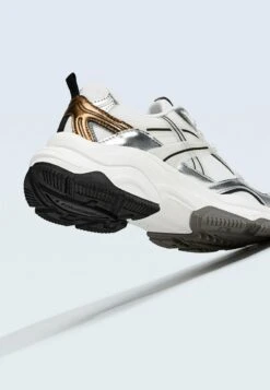 Stradivarius MIT MEHREREN ELEMENTEN - Sneaker Low - Off White 9 Stradivarius MIT MEHREREN ELEMENTEN - Sneaker Low - Off White -Stradivarius Deutschland Verkaufs-Shop 4a253416bda5418ea9d1639adc0383b7