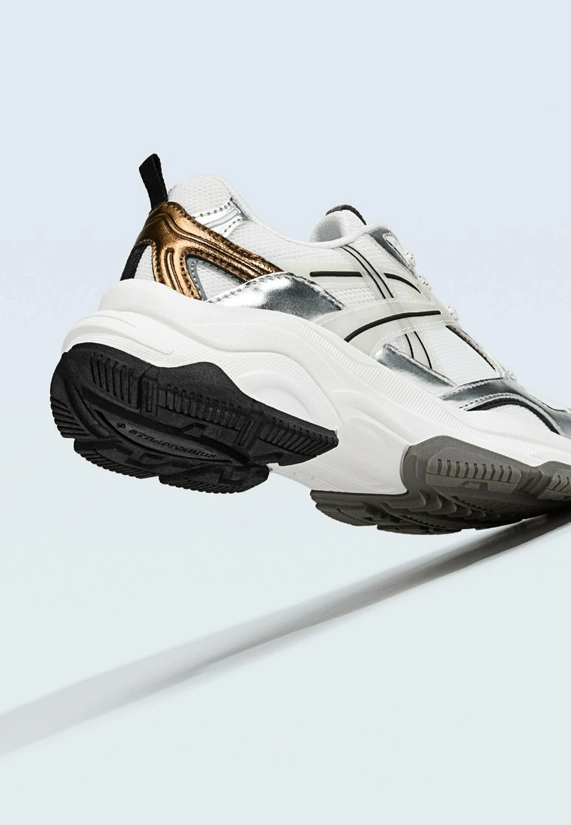 Stradivarius MIT MEHREREN ELEMENTEN - Sneaker Low - Off White 4 Stradivarius MIT MEHREREN ELEMENTEN - Sneaker Low - Off White – Bild 4