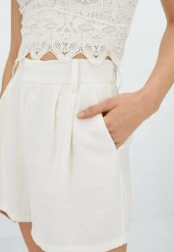 Stradivarius Shorts - Off White 9 Stradivarius Shorts - Off White -Stradivarius Deutschland Verkaufs-Shop 4ad2555a744b4708a8e902b3bccd159e