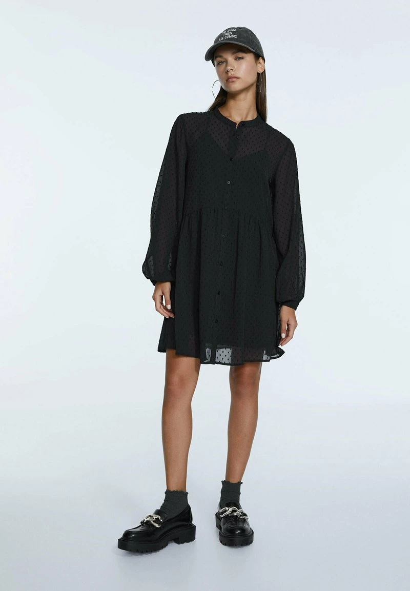 Stradivarius MIT MAOKRAGEN - Blusenkleid - Black 2 Stradivarius MIT MAOKRAGEN - Blusenkleid - Black – Bild 2