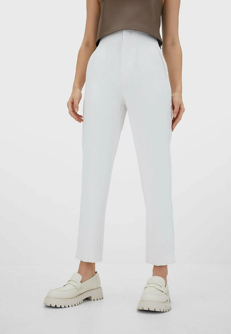 Stradivarius ELEGANTE - Stoffhose - Off White 1 Stradivarius ELEGANTE - Stoffhose - Off White