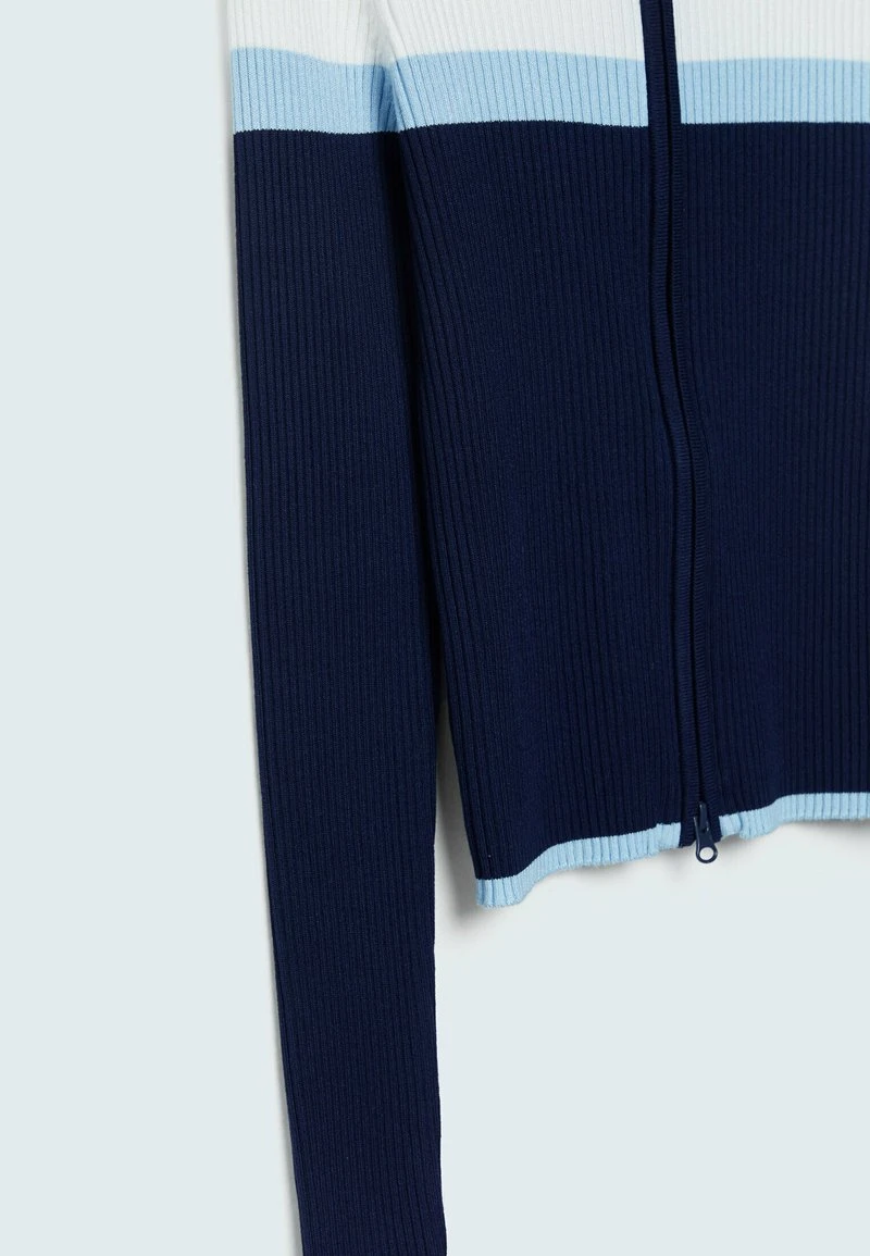 Stradivarius Strickjacke - Light Blue 6 Stradivarius Strickjacke - Light Blue – Bild 6