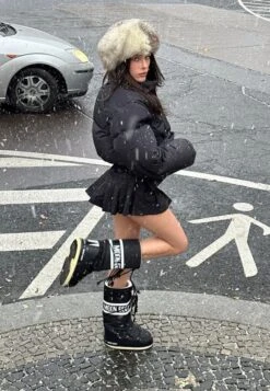 Stradivarius Umhängetasche - Black 9 Stradivarius Umhängetasche - Black -Stradivarius Deutschland Verkaufs-Shop 50aeb7de4a704c1e86e2742e7a325f19