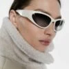 Stradivarius RESIN WRAPAROUND - Sonnenbrille - Off White