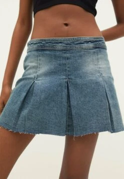 Stradivarius BOX - Jeans Shorts - Light Blue 9 Stradivarius BOX - Jeans Shorts - Light Blue -Stradivarius Deutschland Verkaufs-Shop 5432ce9d694a4a0cba4b5c56b6f41d8d