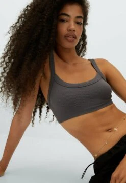 Stradivarius NAHTLOSES BRALETTE - Top - Dark Grey -Stradivarius Deutschland Verkaufs-Shop 55e1e6b535b24da7a7b570910eed3021