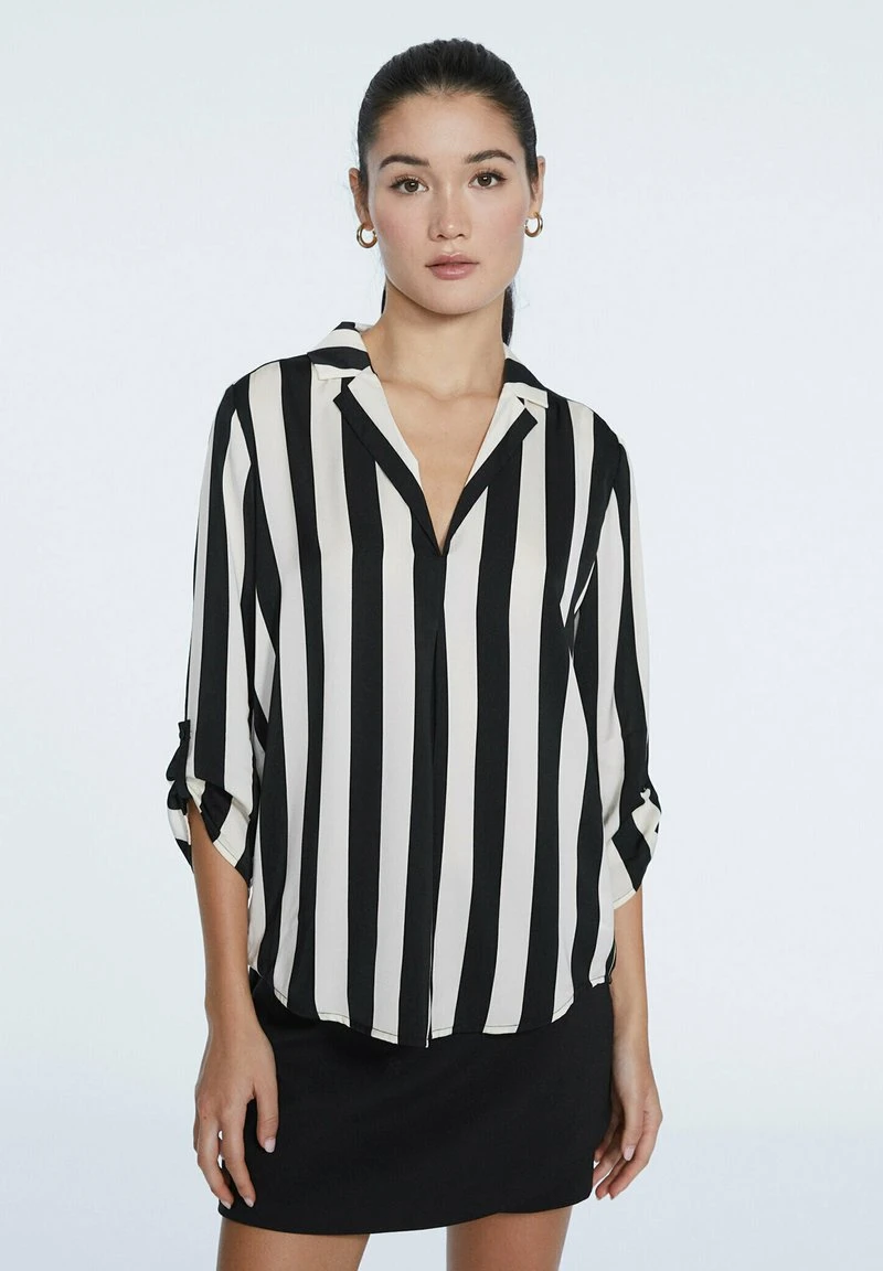 Stradivarius MIT REVERSKRAGEN - Bluse - Beige 1 Stradivarius MIT REVERSKRAGEN - Bluse - Beige