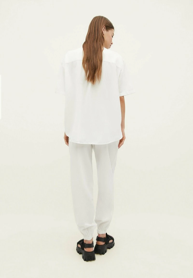 Stradivarius RUSTIC - Hemdbluse - White 3 Stradivarius RUSTIC - Hemdbluse - White – Bild 3