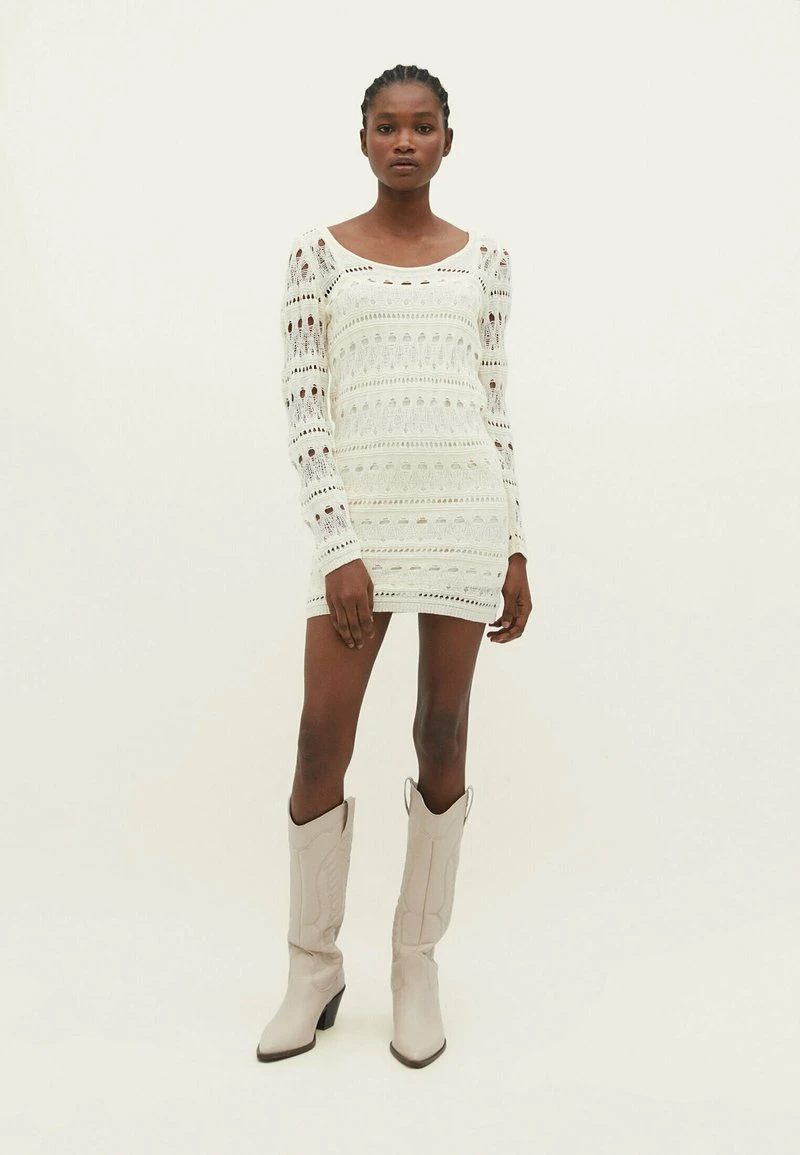 Stradivarius Strickkleid - Off White 2 Stradivarius Strickkleid - Off White – Bild 2