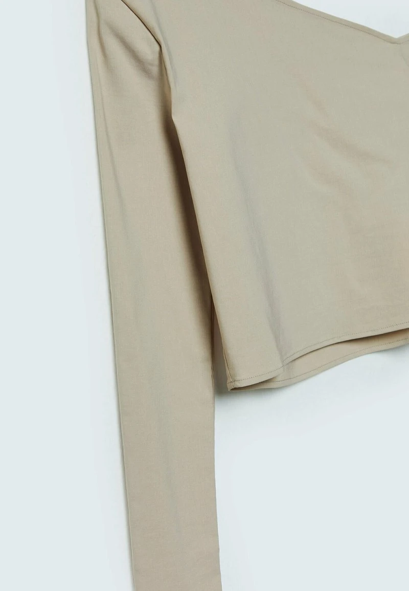Stradivarius LONG SLEEVE WITH ASYMMETRIC NECKLINE - Langarmshirt - Stone 6 Stradivarius LONG SLEEVE WITH ASYMMETRIC NECKLINE - Langarmshirt - Stone – Bild 6