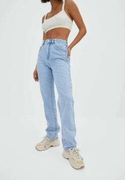 Stradivarius Jeans Straight Leg - Light Blue