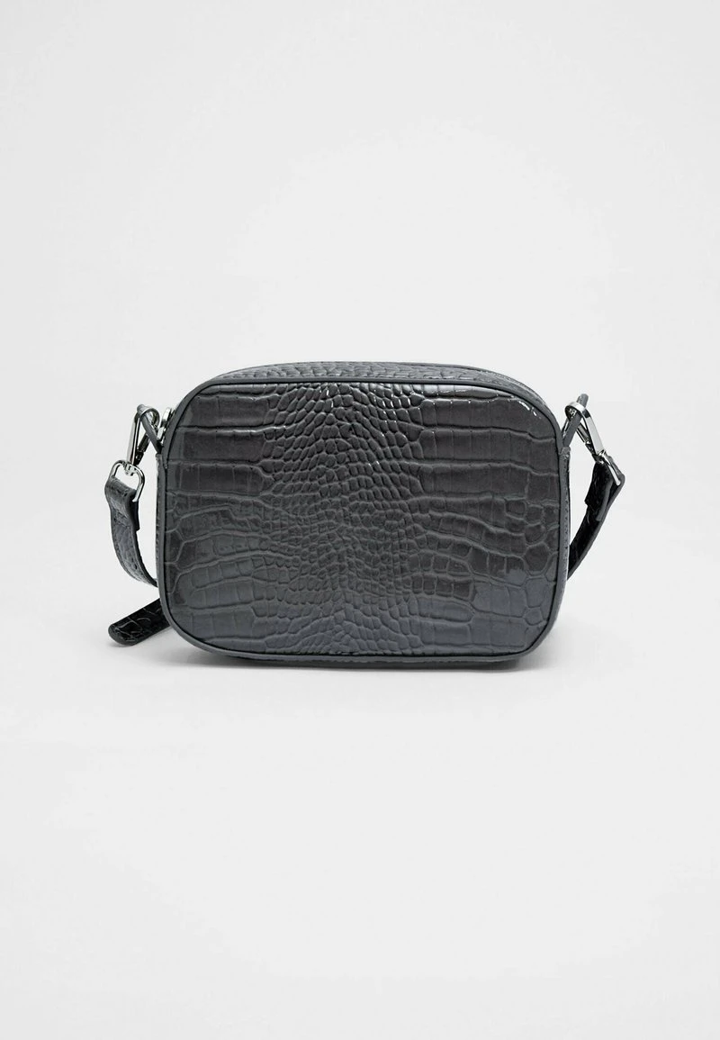 Stradivarius MOCK CROC REPORTER - Umhängetasche - Grey 6 Stradivarius MOCK CROC REPORTER - Umhängetasche - Grey – Bild 6