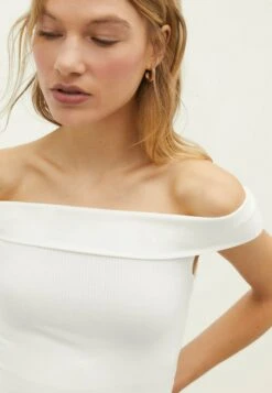 Stradivarius OFF-THE-SHOULDER - T-Shirt Basic - White -Stradivarius Deutschland Verkaufs-Shop 61a26480b8e74c8aadd400228e6d5d69