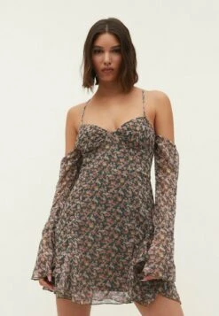 Stradivarius SHORT RUFFLED WITH A CRISS-CROSS BACK - Freizeitkleid - Khaki