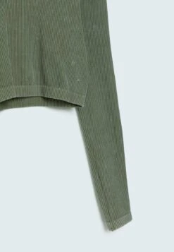 Stradivarius NAHTLOSES CROPPED - Langarmshirt - Khaki -Stradivarius Deutschland Verkaufs-Shop 64acf1741fe44d0a98b7fd421df4ed7d