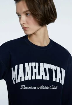 Stradivarius CROPPED MIT PRINT 06601661 - Sweatshirt - Dark Blue 9 Stradivarius CROPPED MIT PRINT 06601661 - Sweatshirt - Dark Blue -Stradivarius Deutschland Verkaufs-Shop 64e879f715fd420188837896b90189c1