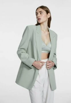 Stradivarius MIT KNOPF - Kurzmantel - Khaki