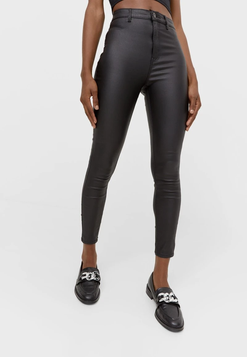 Stradivarius MIT SUPERHOHEM BUND - Stoffhose - Black 6 Stradivarius MIT SUPERHOHEM BUND - Stoffhose - Black – Bild 6