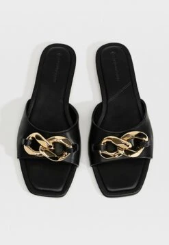 Stradivarius FLAT WITH LINK DETAIL - Pantolette Flach - Black -Stradivarius Deutschland Verkaufs-Shop 6aeed877b12b4397a467047578a3efae