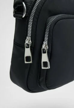 Stradivarius DOUBLE POCKET MINI - Umhängetasche - Black 9 Stradivarius DOUBLE POCKET MINI - Umhängetasche - Black -Stradivarius Deutschland Verkaufs-Shop 6ca49ac0f7654be6acf991d826b1fe9a