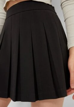 Stradivarius Faltenrock - Black 9 Stradivarius Faltenrock - Black -Stradivarius Deutschland Verkaufs-Shop 6e93a4fd902d4cf4a17187ce45e50abf