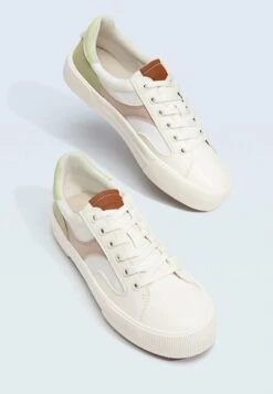 Stradivarius KOMBINIERTE CASUAL-19010171 - Sneaker Low - White -Stradivarius Deutschland Verkaufs-Shop 6ee6b0e411fb4400994cb5b54d20ce6f