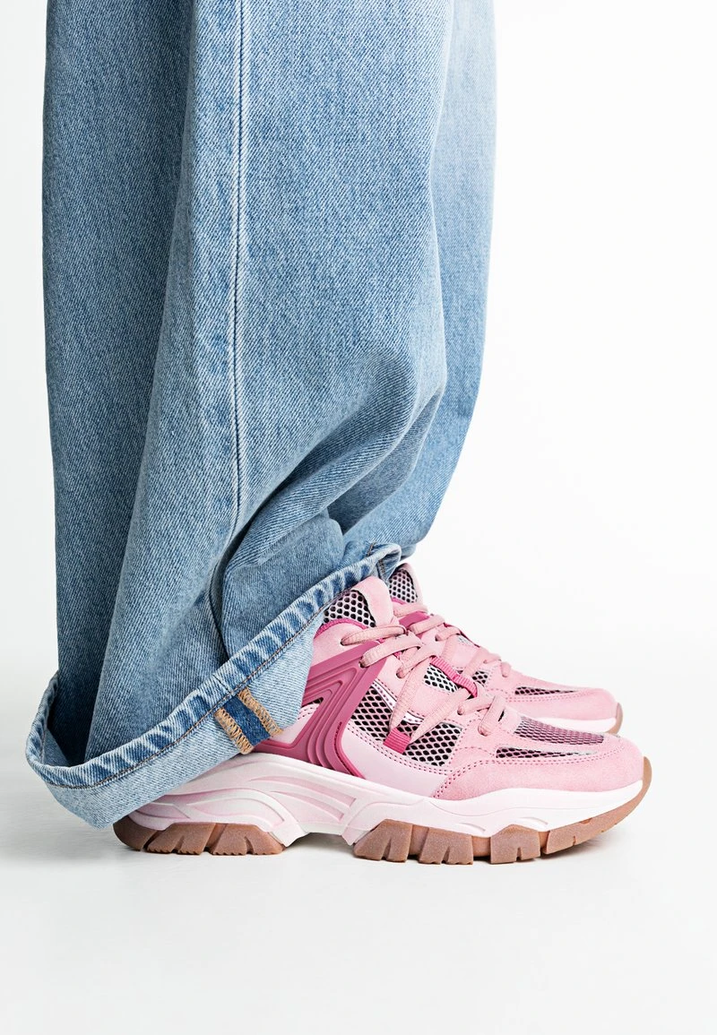 Stradivarius Sneaker Low - Pink 1 Stradivarius Sneaker Low - Pink