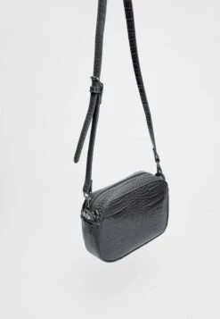 Stradivarius MOCK CROC REPORTER - Umhängetasche - Grey 10 Stradivarius MOCK CROC REPORTER - Umhängetasche - Grey -Stradivarius Deutschland Verkaufs-Shop 70db078cd54a4bd3a2a01e4d281ce003