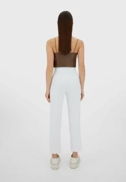 Stradivarius ELEGANTE - Stoffhose - Off White 8 Stradivarius ELEGANTE - Stoffhose - Off White -Stradivarius Deutschland Verkaufs-Shop 7207bf0e523747f3850586341960e8f5