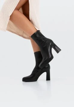 Stradivarius MIT ABSATZ - High Heel Stiefelette - Black