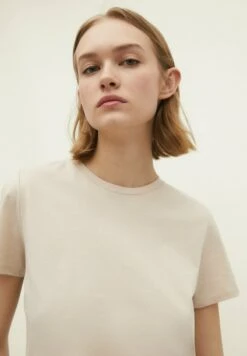 Stradivarius T-Shirt Basic - Beige -Stradivarius Deutschland Verkaufs-Shop 7414cc25c6f342e0ad4b6db605335407