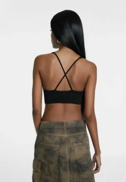 Stradivarius SEAMLESS WITH CRISS-CROSS BACK - Bustier - Black -Stradivarius Deutschland Verkaufs-Shop 7450f91722c8421b884bfb1500955cc0