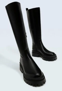 Stradivarius Plateaustiefel - Black 10 Stradivarius Plateaustiefel - Black -Stradivarius Deutschland Verkaufs-Shop 76d512bb00754a818a542a1228c75f55