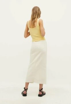 Stradivarius STRAPPY - Top - Yellow 8 Stradivarius STRAPPY - Top - Yellow -Stradivarius Deutschland Verkaufs-Shop 76f8461d2d0e41f29144b98fdb58c0e8