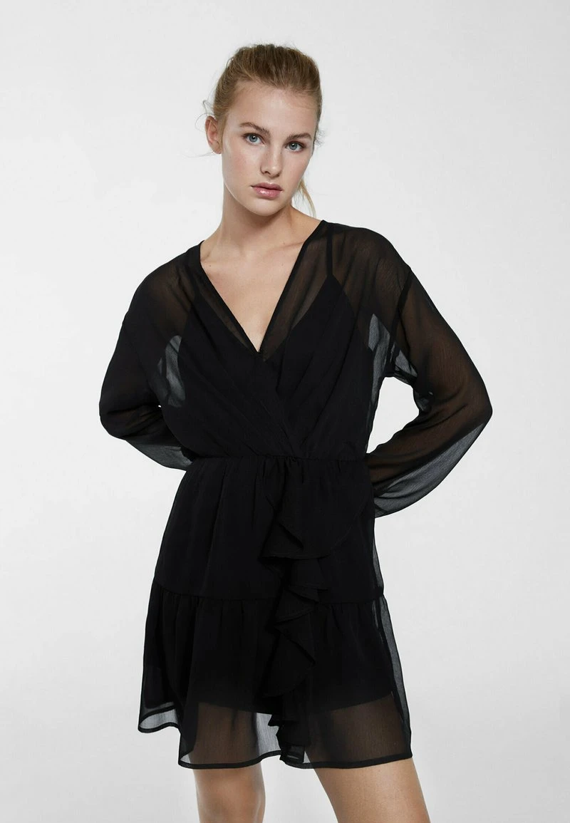 Stradivarius SHORT CHIFFON - Freizeitkleid - Black 1 Stradivarius SHORT CHIFFON - Freizeitkleid - Black