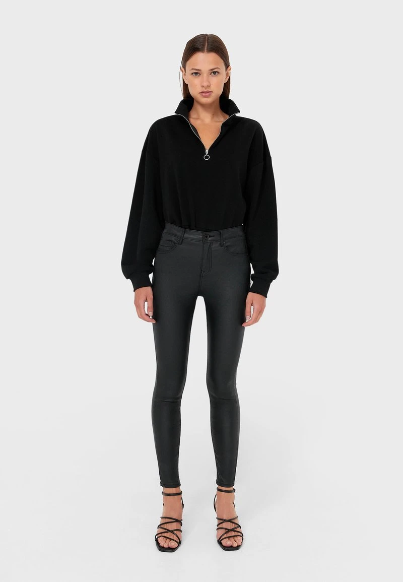 Stradivarius MIT HOHEM BUND - Stoffhose - Black 2 Stradivarius MIT HOHEM BUND - Stoffhose - Black – Bild 2