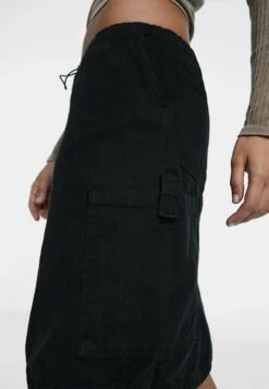 Stradivarius WITH STOPPERS - Jeansrock - Black 9 Stradivarius WITH STOPPERS - Jeansrock - Black -Stradivarius Deutschland Verkaufs-Shop 7833794299f2423a9a31145a7fc30bc2