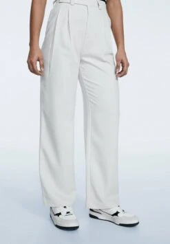 Stradivarius Stoffhose - Off White