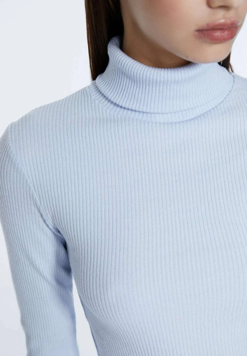 Stradivarius MIT ROLLKRAGEN - Strickpullover - Light Blue 4 Stradivarius MIT ROLLKRAGEN - Strickpullover - Light Blue – Bild 4