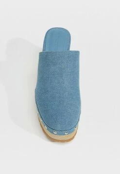 Stradivarius HIGH-HEEL WITH STUDS - Clogs - Blue Denim 8 Stradivarius HIGH-HEEL WITH STUDS - Clogs - Blue Denim -Stradivarius Deutschland Verkaufs-Shop 7ba44f8543f54a84842babd2a0817518