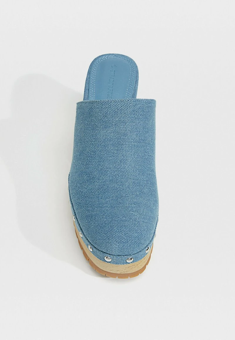 Stradivarius HIGH-HEEL WITH STUDS - Clogs - Blue Denim 3 Stradivarius HIGH-HEEL WITH STUDS - Clogs - Blue Denim – Bild 3