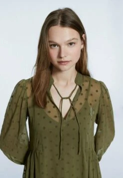 Stradivarius MIT TUPFENPRINT 06306706 - Freizeitkleid - Khaki -Stradivarius Deutschland Verkaufs-Shop 7d578ebbf1e64c3e880f311fdc3b14ef