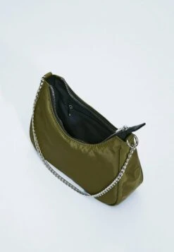 Stradivarius MIT KETTE - Umhängetasche - Khaki 9 Stradivarius MIT KETTE - Umhängetasche - Khaki -Stradivarius Deutschland Verkaufs-Shop 8a9f74aeb8d84f2bbeead0144215180b