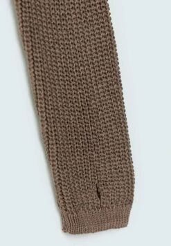 Stradivarius CROPPED 07516155 - Strickjacke - Brown 11 Stradivarius CROPPED 07516155 - Strickjacke - Brown -Stradivarius Deutschland Verkaufs-Shop 8d136692742d4977842cc220ad9d5763